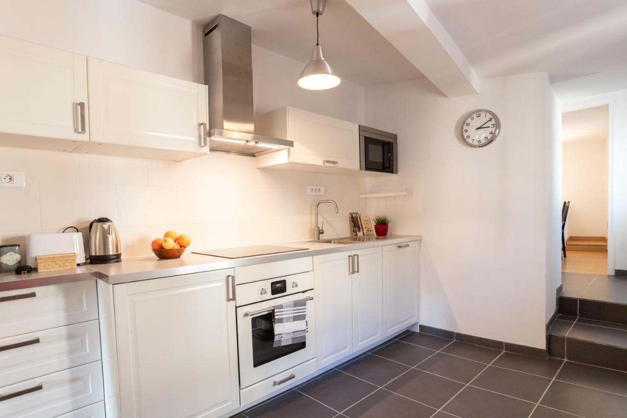 Appartement En Plein Centre Ville 阿普特 外观 照片